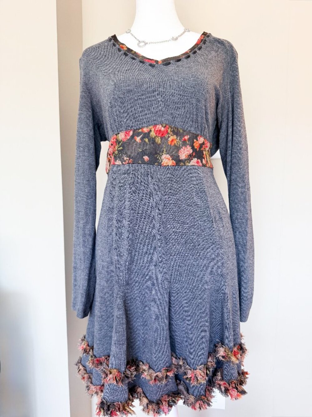 Nick & Mo Gray Long-Sleeve Knit Mini Dress with Fringe Accents - Size Medium